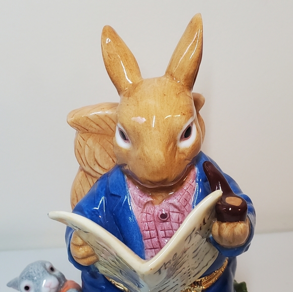 CWC Peter Rabbit Hinged Trinket Box - Picture 2 of 15